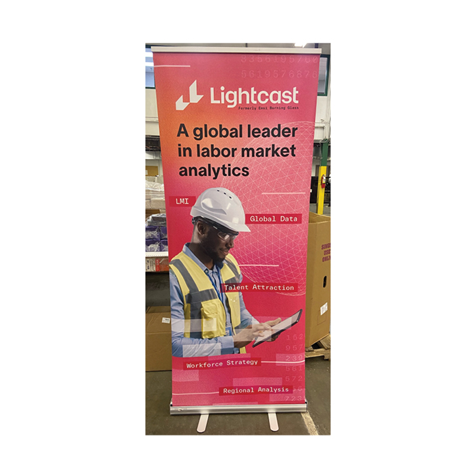 Retractable Banner - Global Leader